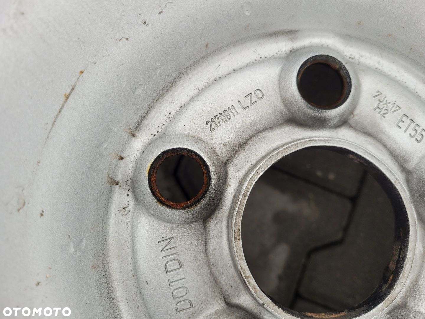 FELGA STALOWA 17 VW T5 T6 Amaroc Crafter II 7j 5x120 ET55 - 8