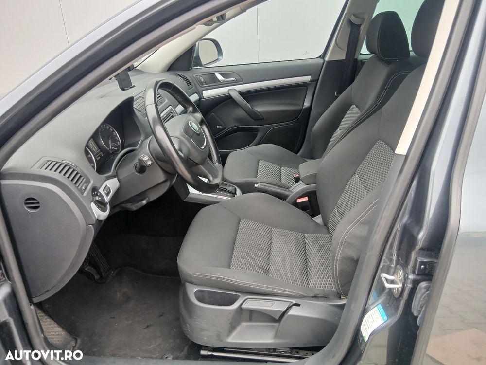 Skoda Octavia 1.4 TSI Business DSG - 6