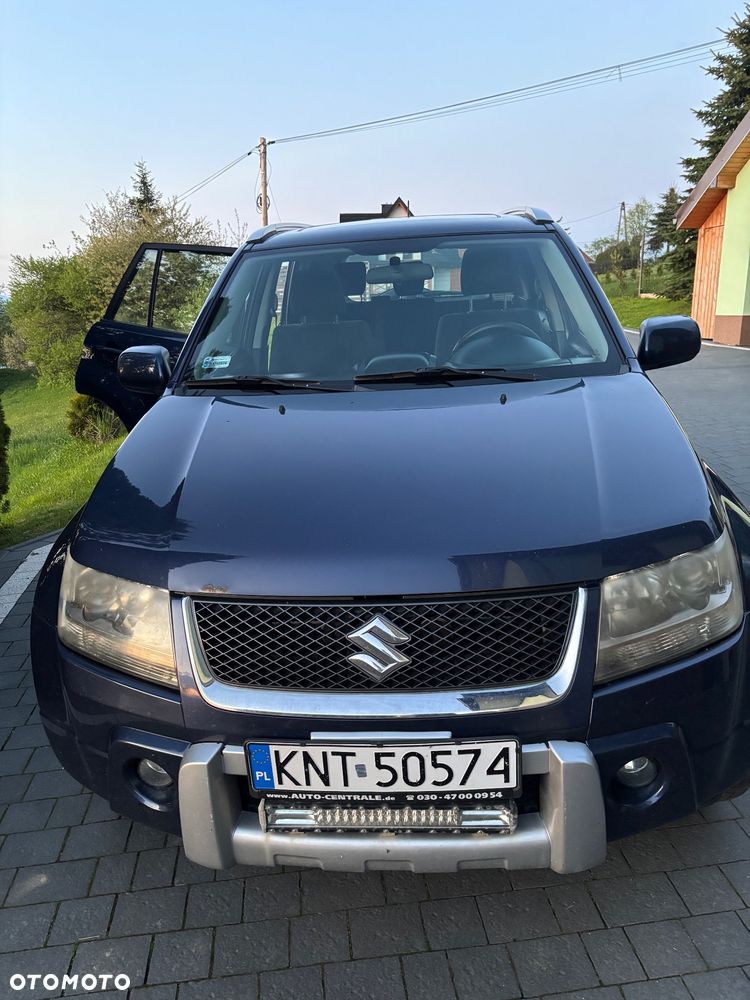 Suzuki Grand Vitara 2.0 - 1