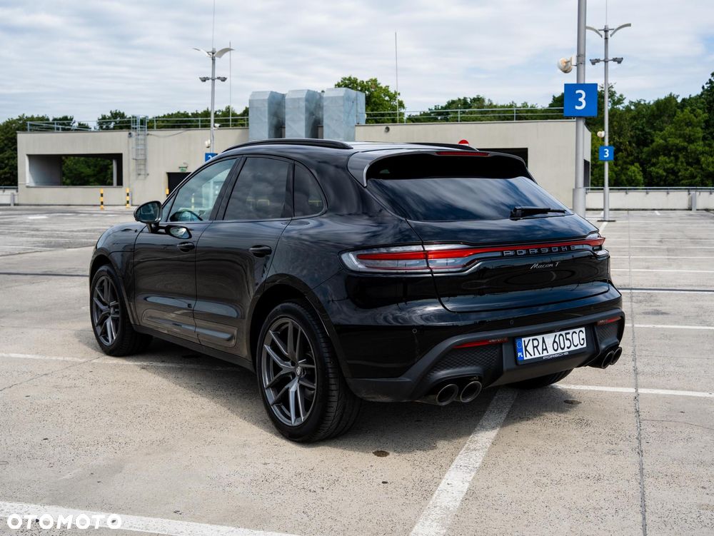 Porsche Macan T - 2