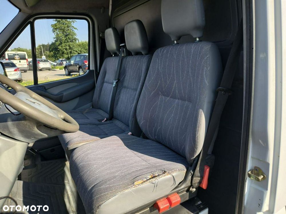 Mercedes-Benz Sprinter - 9