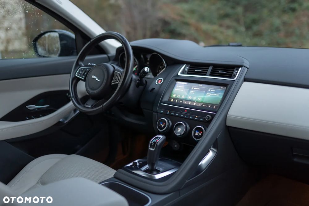 Jaguar E-Pace 2.0 i4P AWD R-Dynamic - 16