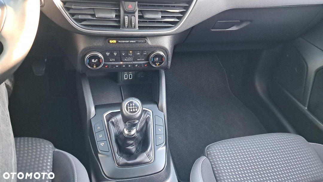 Ford Focus - 10
