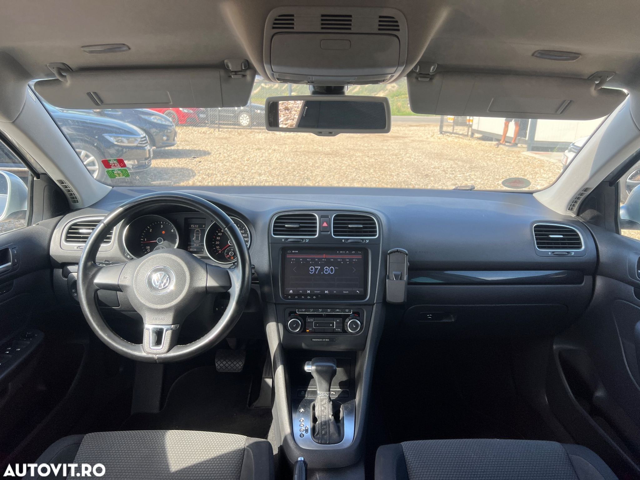 Volkswagen Golf 2.0 TDI Comfortline DSG - 4