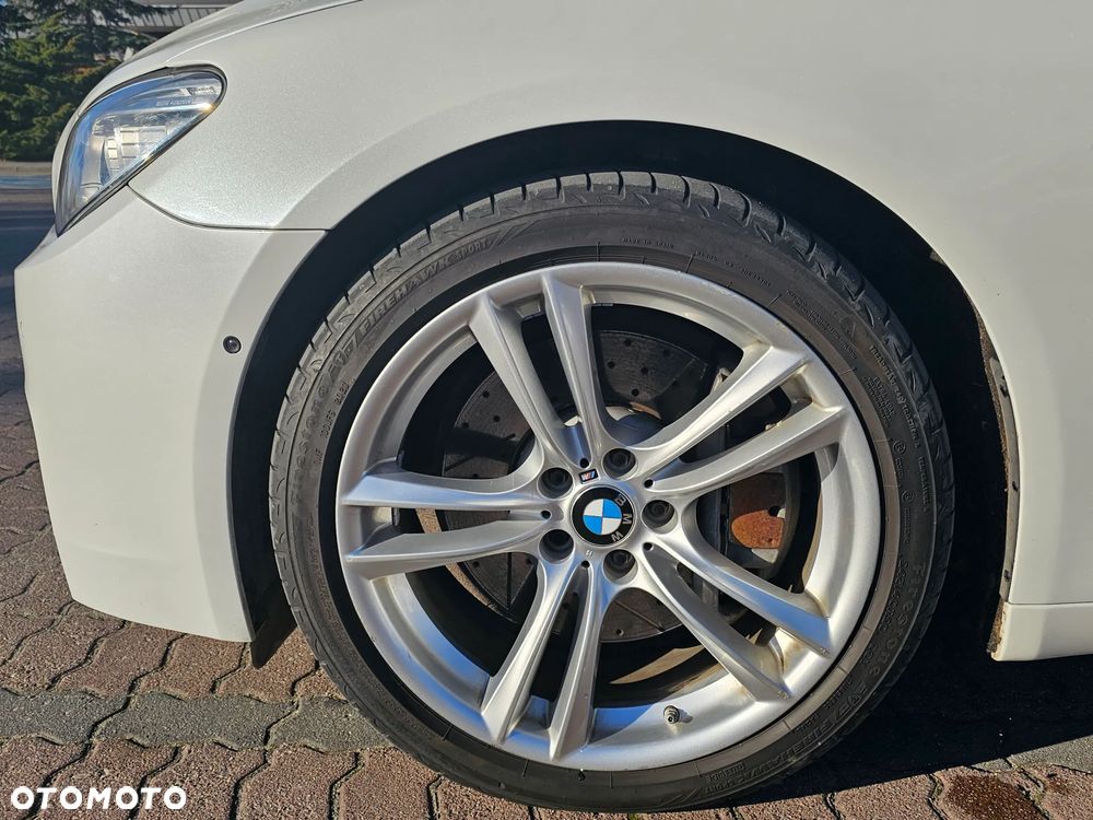 BMW Seria 7 750Li xDrive - 32
