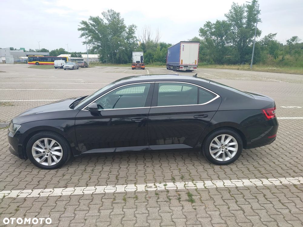 Skoda Superb 2.0 TDI Style DSG - 3