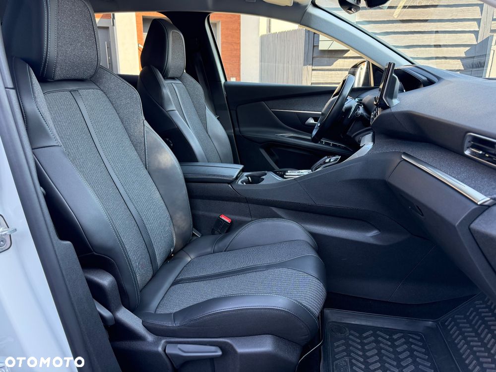 Peugeot 3008 1.6 PureTech Hybrid4 PHEV Allure S&S EAT8 - 13