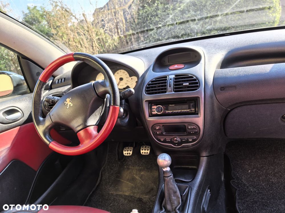 Peugeot 206 CC 2.0 Euro3 - 12