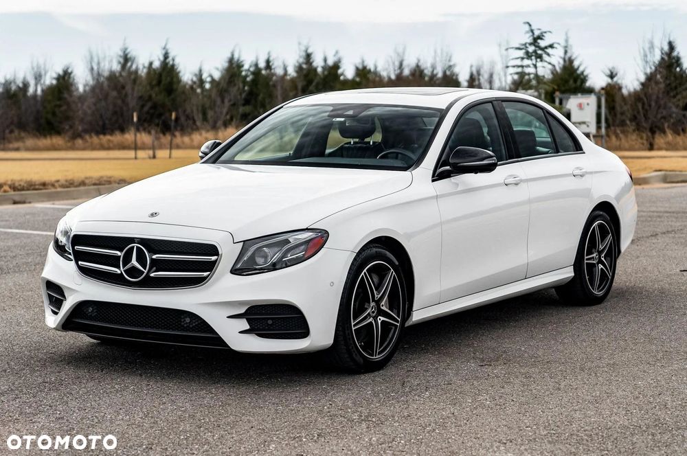 Mercedes-Benz Klasa E 300 9G-TRONIC AMG Line - 5