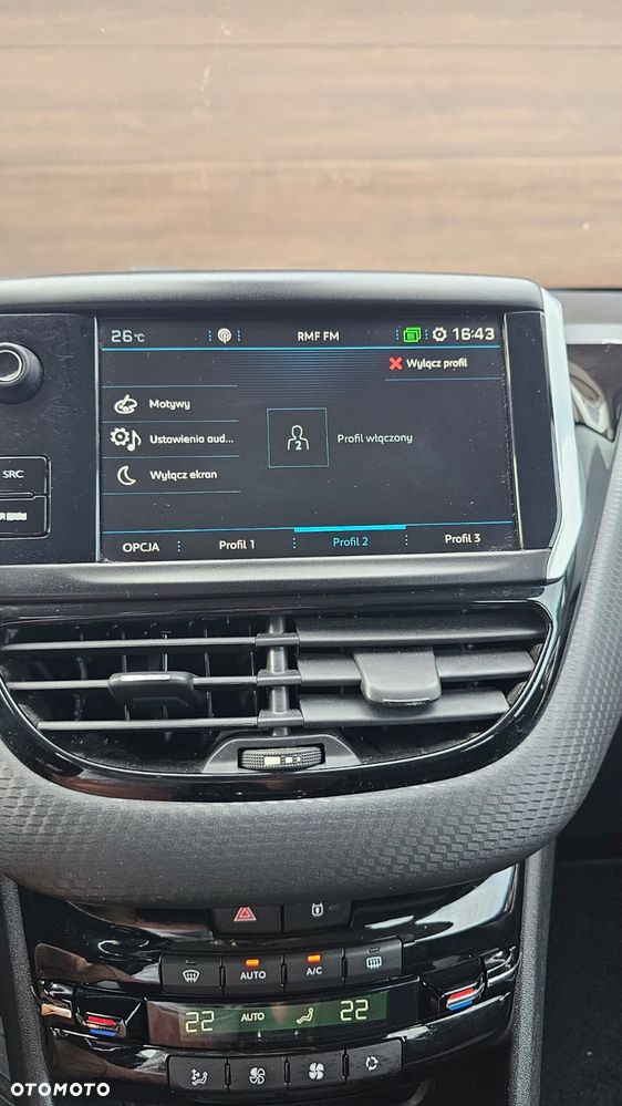 Peugeot 2008 1.2 Pure Tech GPF Allure S&S EAT6 - 18