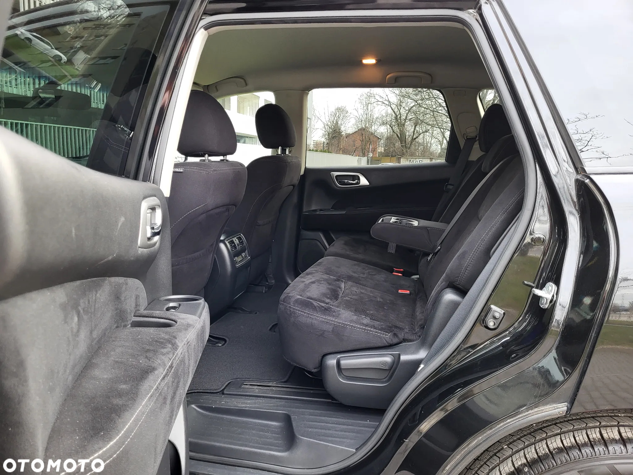 Nissan Pathfinder - 22
