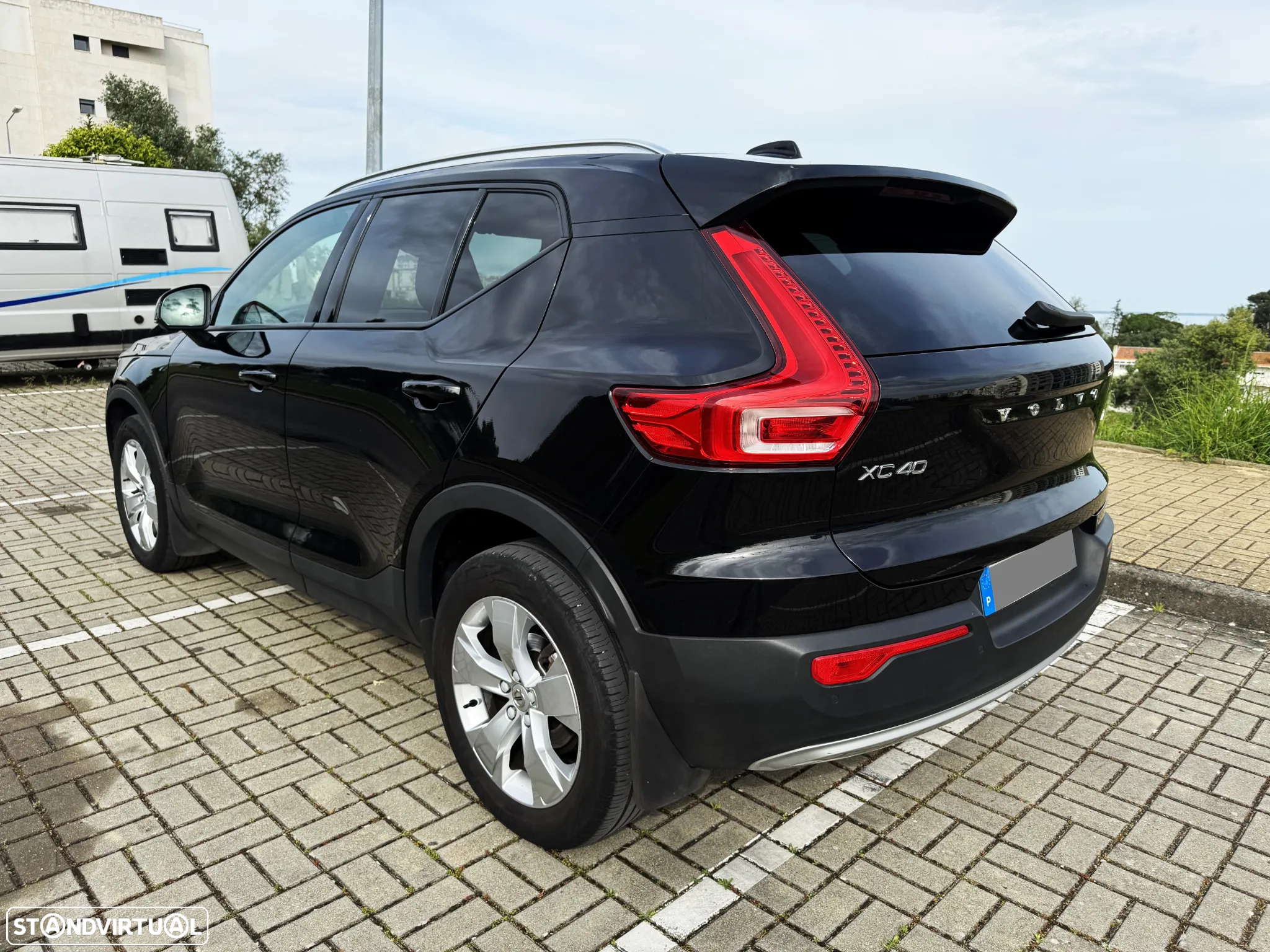 Volvo XC 40 1.5 T3 Momentum Geartronic - 23