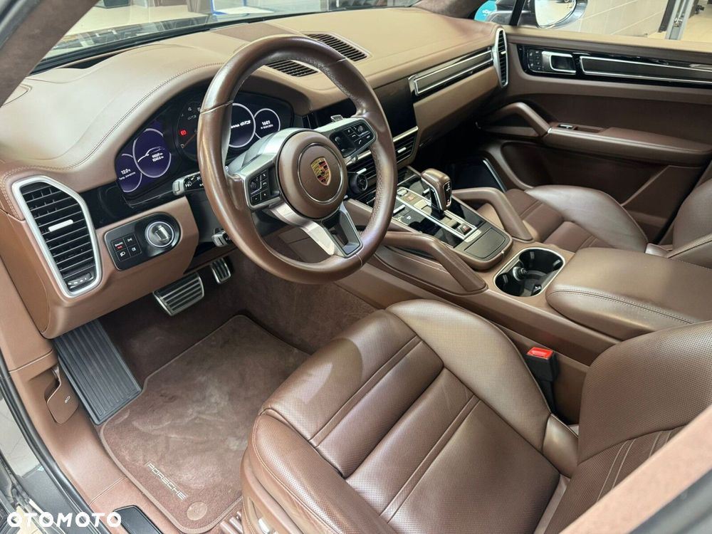 Porsche Cayenne - 10