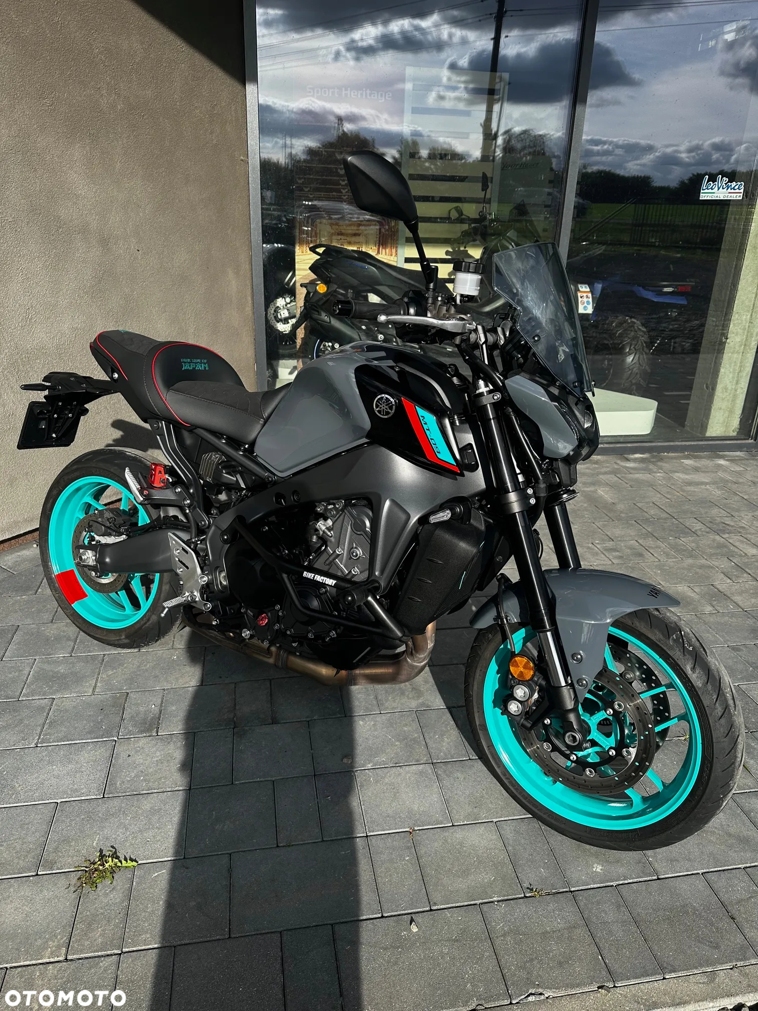 Yamaha MT - 7