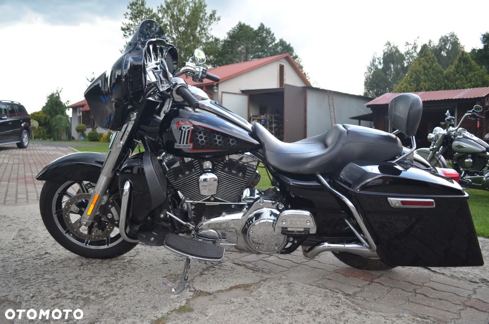 Harley-Davidson Touring Street Glide - 15