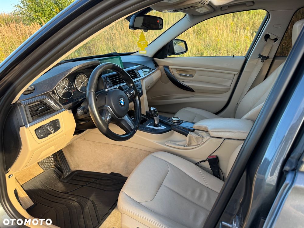 BMW Seria 3 335i - 15