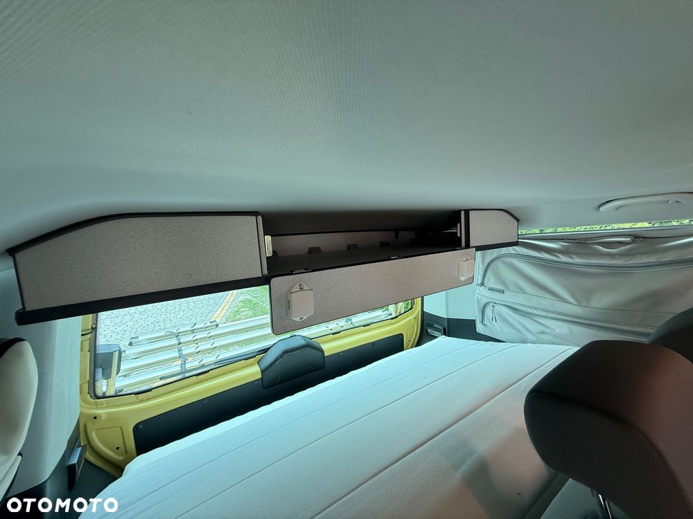Volkswagen California - 32