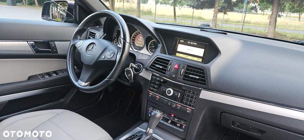 Mercedes-Benz Klasa E 200 CGI BlueEFFICIENCY Automatik Avantgarde - 27