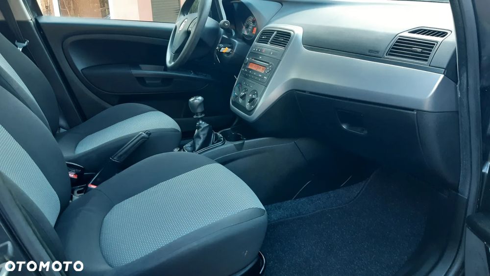 Fiat Punto 1.2 Young - 12