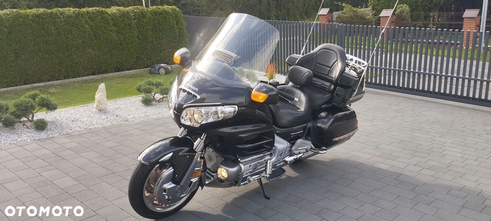 Honda GL - 27