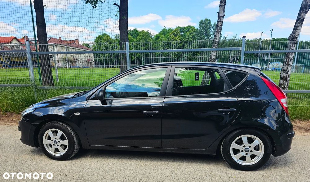 Hyundai i30 1.4 Classic + - 4