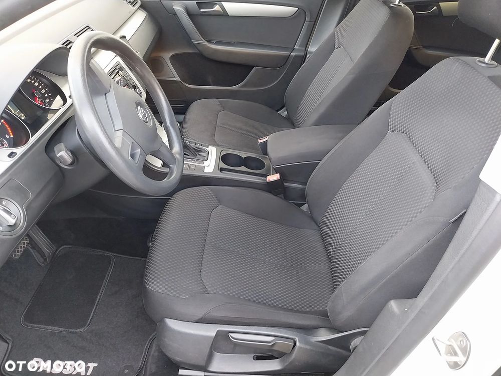 Volkswagen Passat 2.0 TDI DSG BlueMotion Technology Trendline - 5