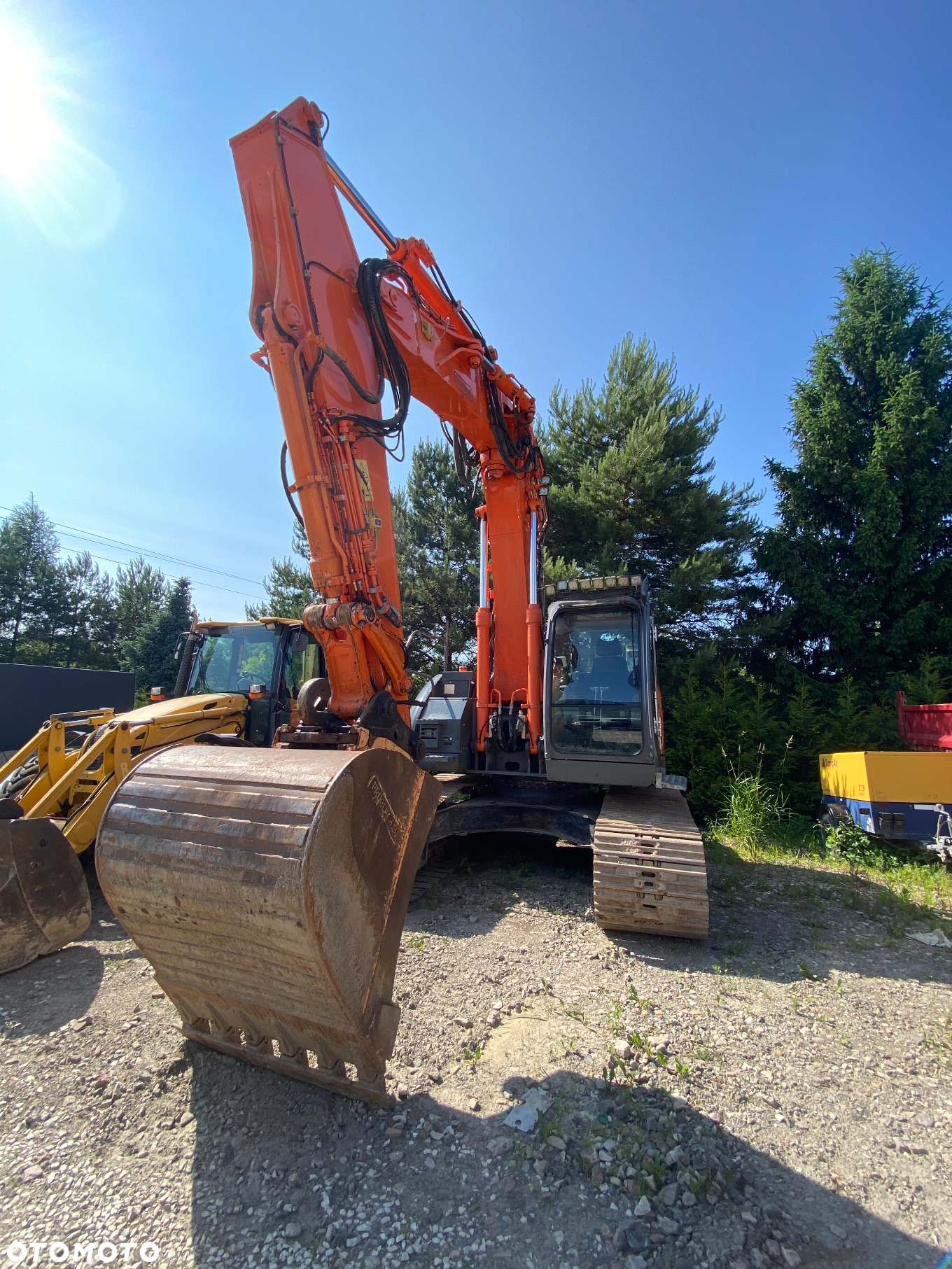 Hitachi ZX225USLC - 7