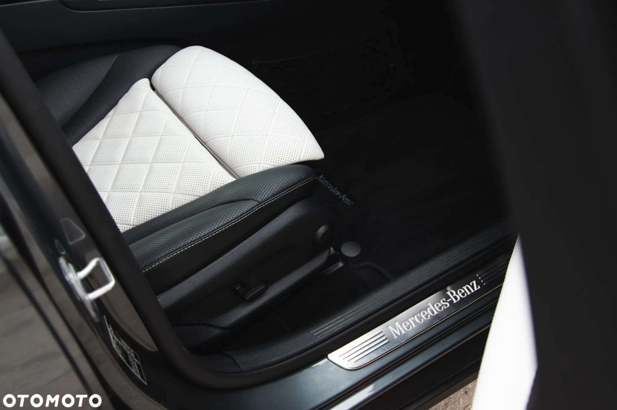 Mercedes-Benz GLC Coupe 300 4-Matic - 4