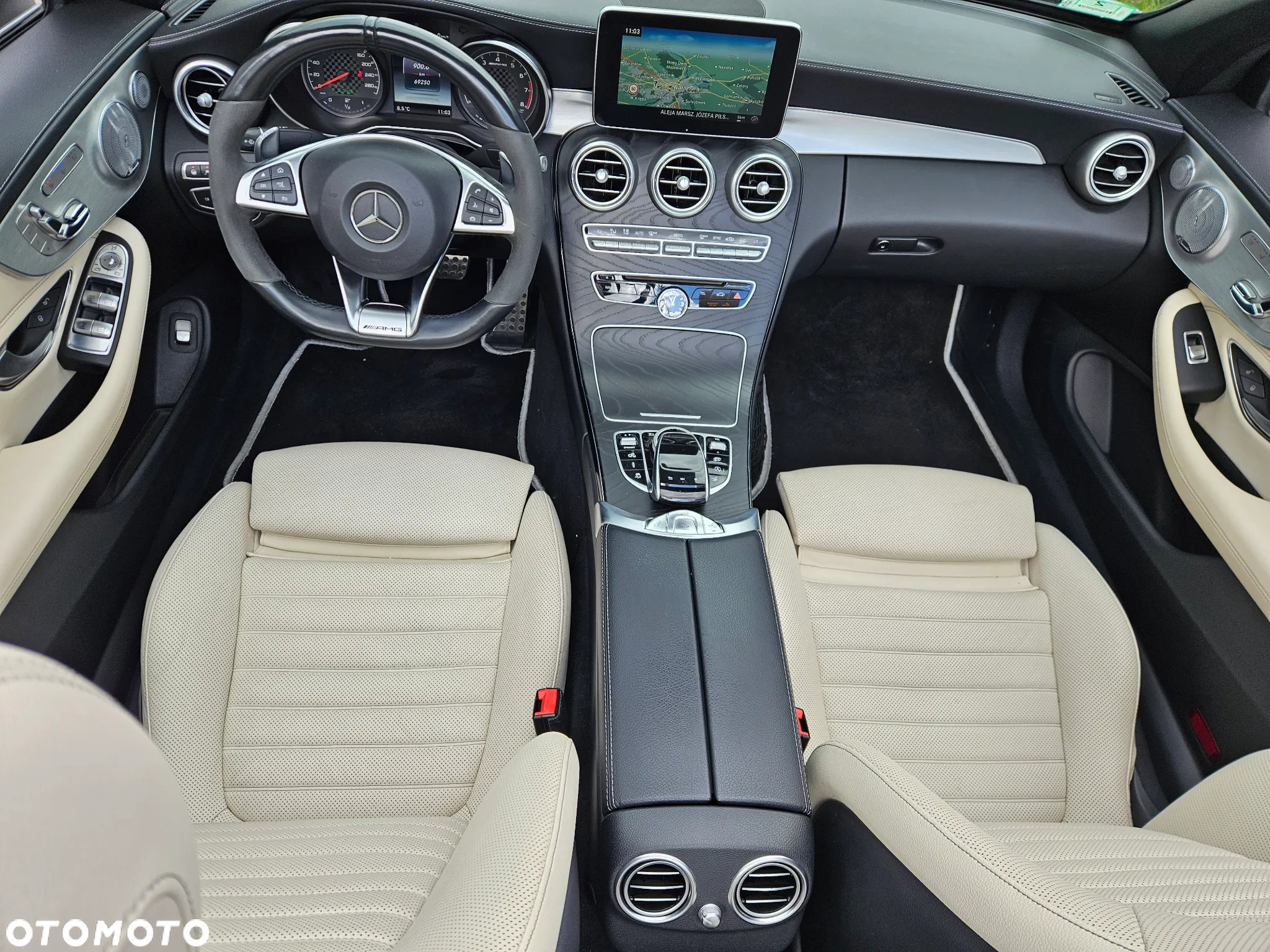 Mercedes-Benz Klasa C AMG 43 4-Matic Kabriolet - 40