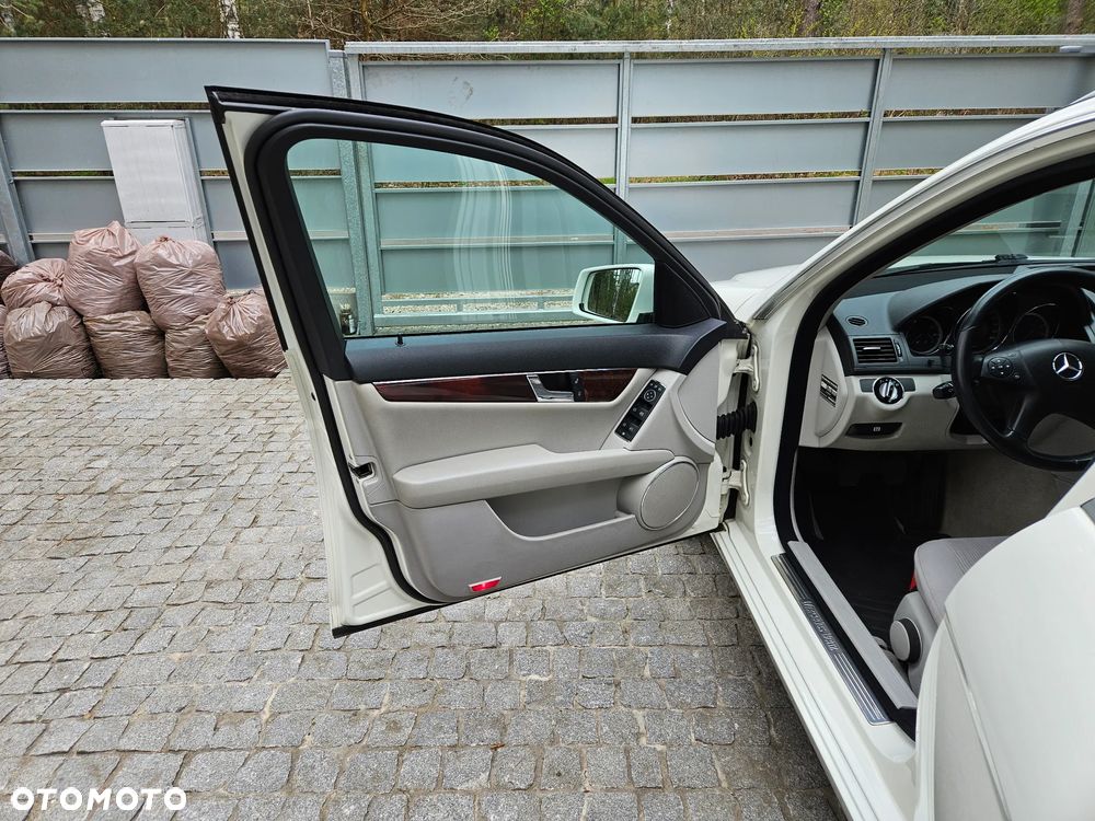 Mercedes-Benz Klasa C 200 Kompressor Elegance - 14