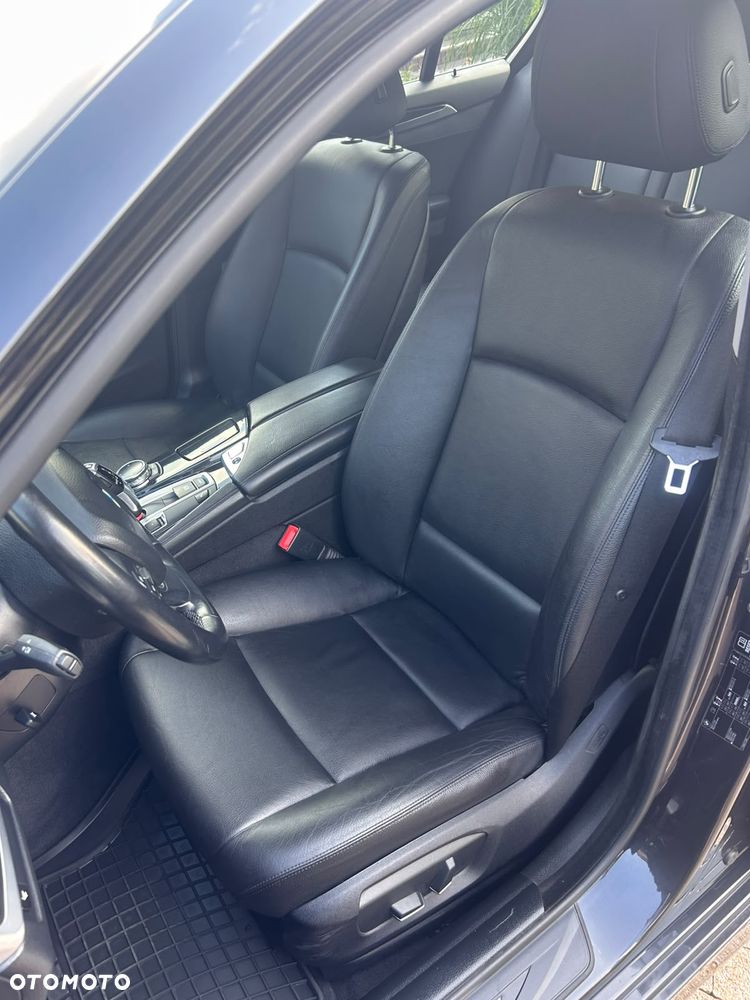 BMW Seria 5 520d - 8