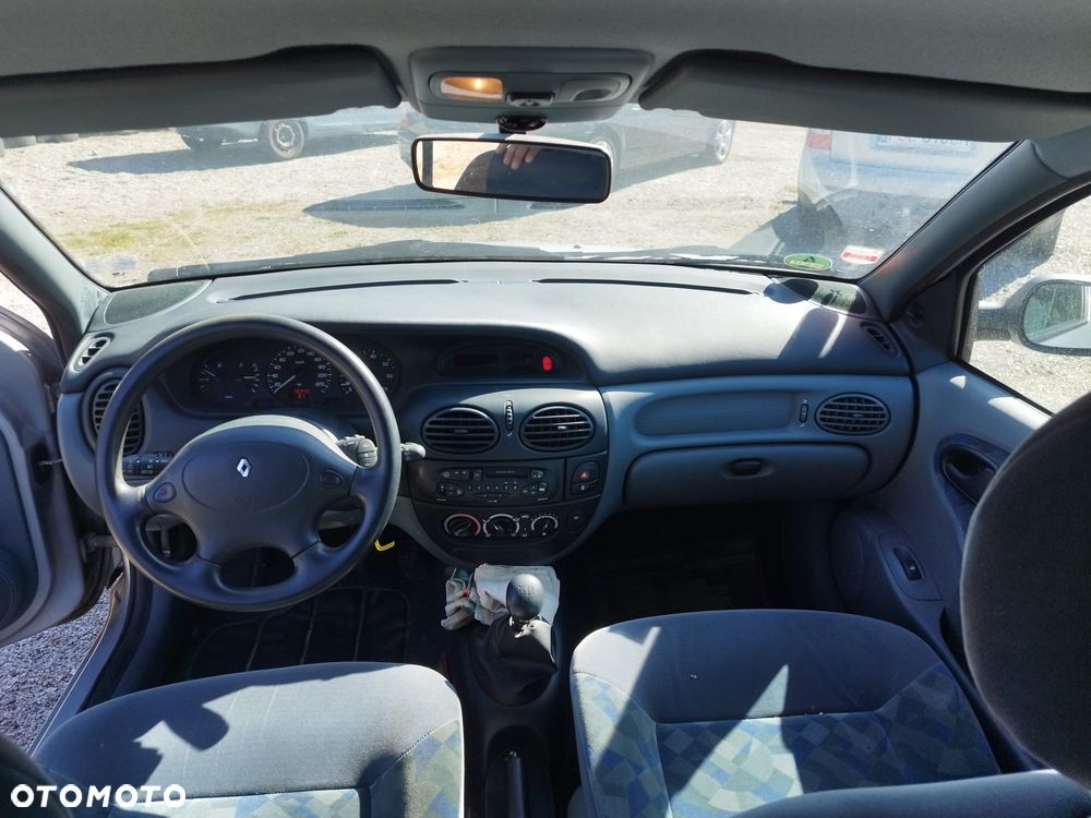 Renault Megane - 25