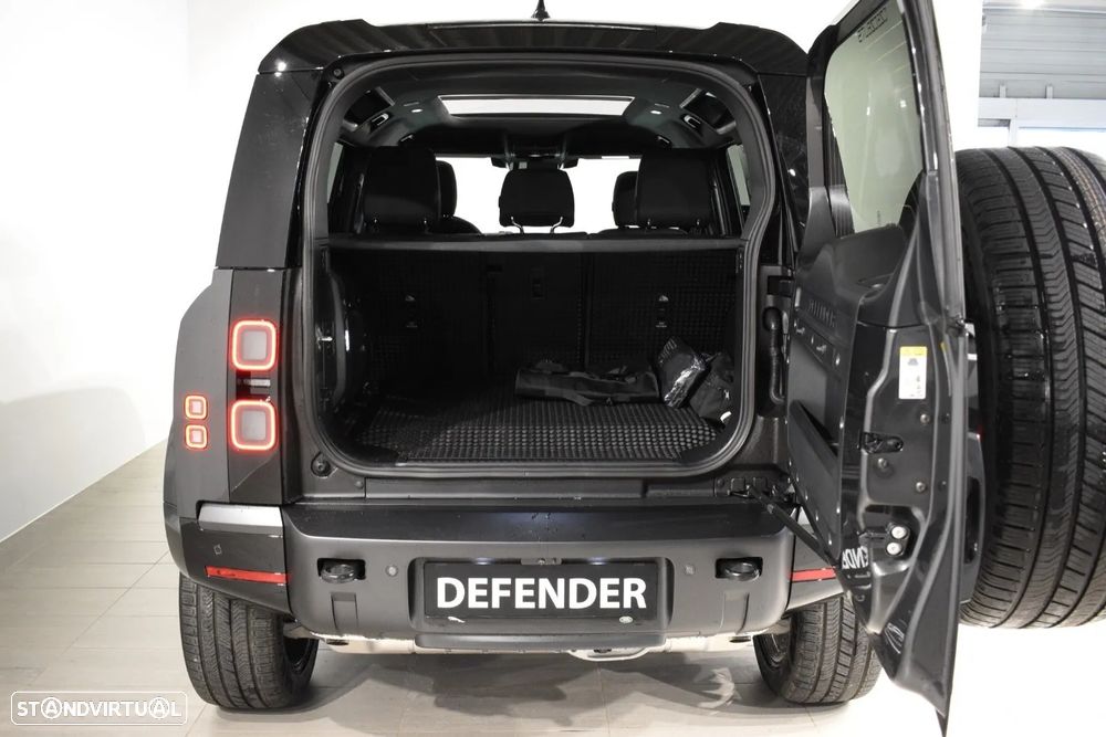 Land Rover Defender 2.0 P300e 110 AWD X-Dynamic SE - 6