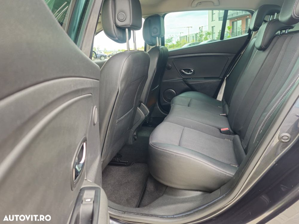 Renault Megane ENERGY dCi 110 Start & Stop Bose Edition - 9