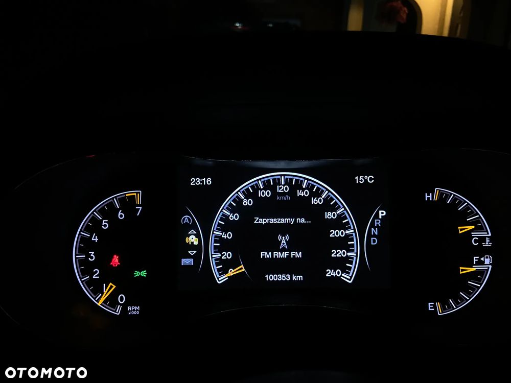 Jeep Grand Cherokee - 22