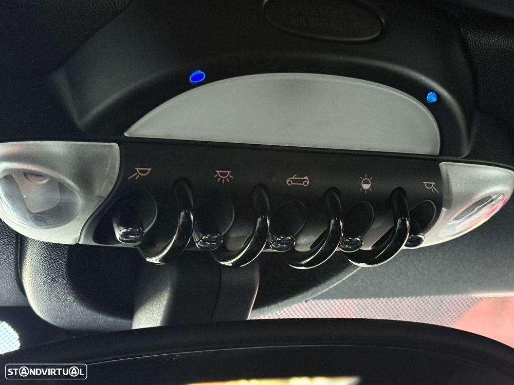 MINI Cabrio Cooper D - 18