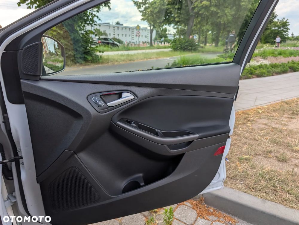 Ford Focus - 13