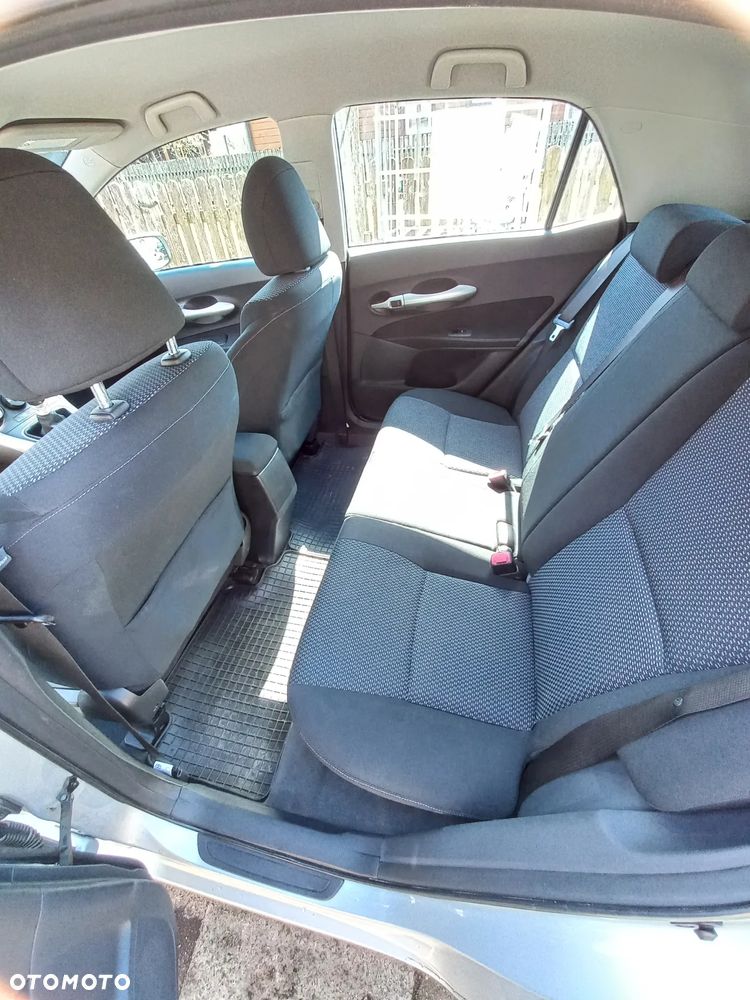 Toyota Auris 1.4 D-4D - 8