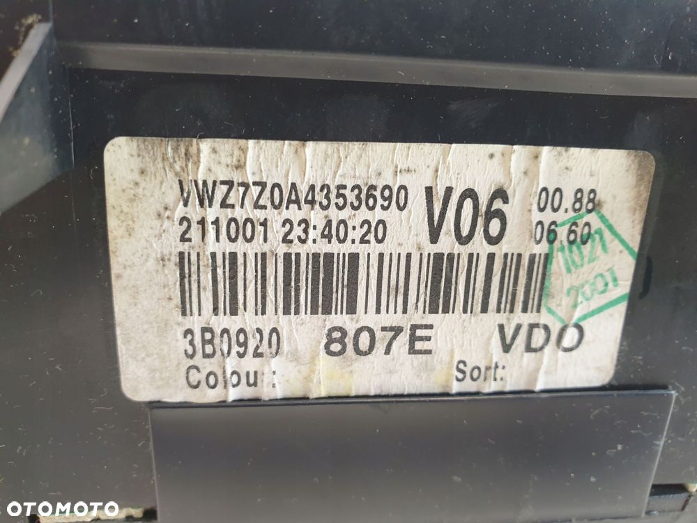 VW Passat B5 FL 2.3 V5 LICZNIK ZEGARY 3B0920807E - 11