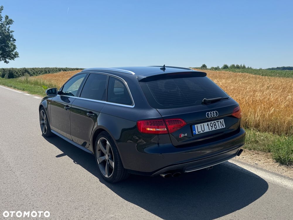 Audi S4 Avant S tronic - 1