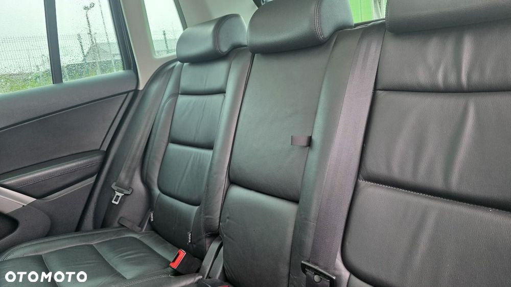 Volkswagen Tiguan - 9