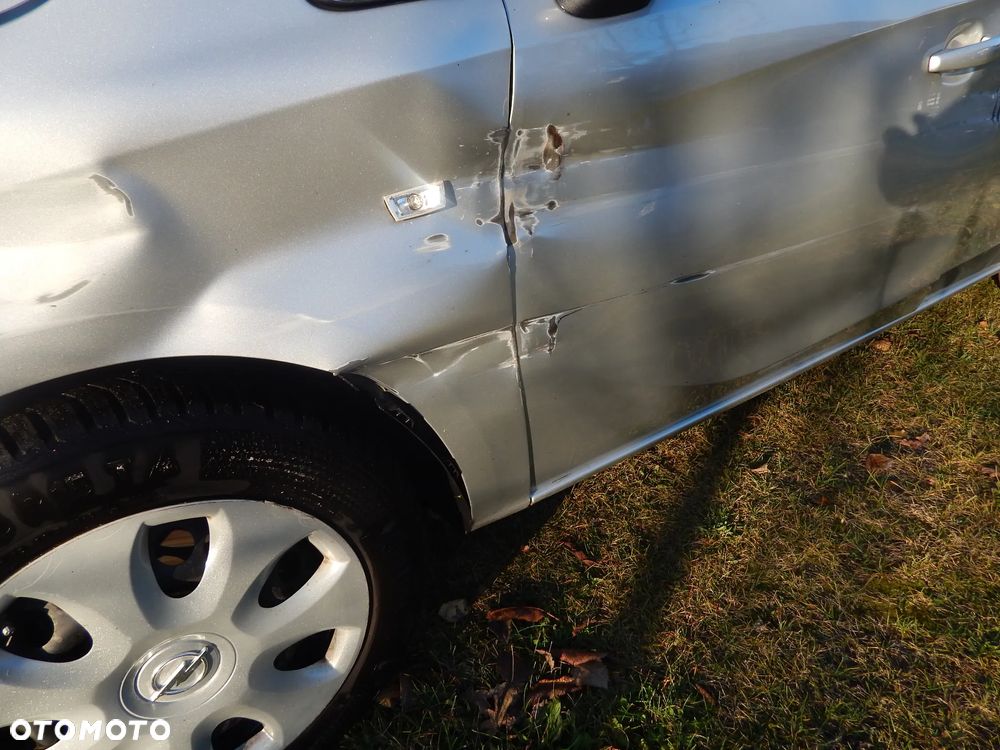 Opel Corsa 1.4 Active - 4