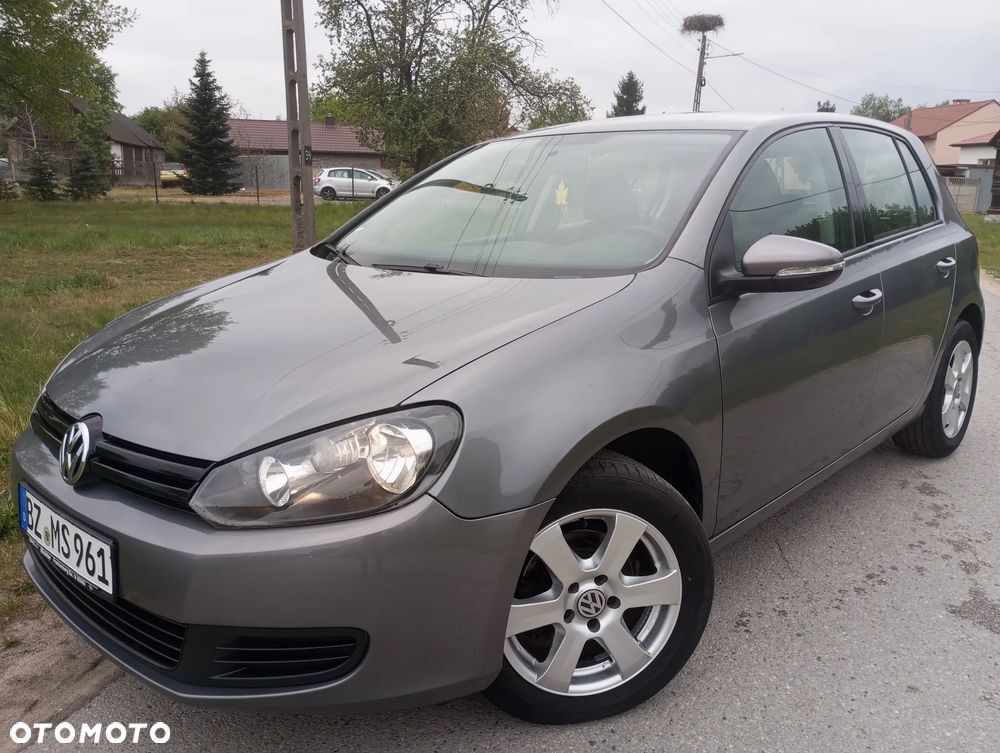 Volkswagen Golf - 1
