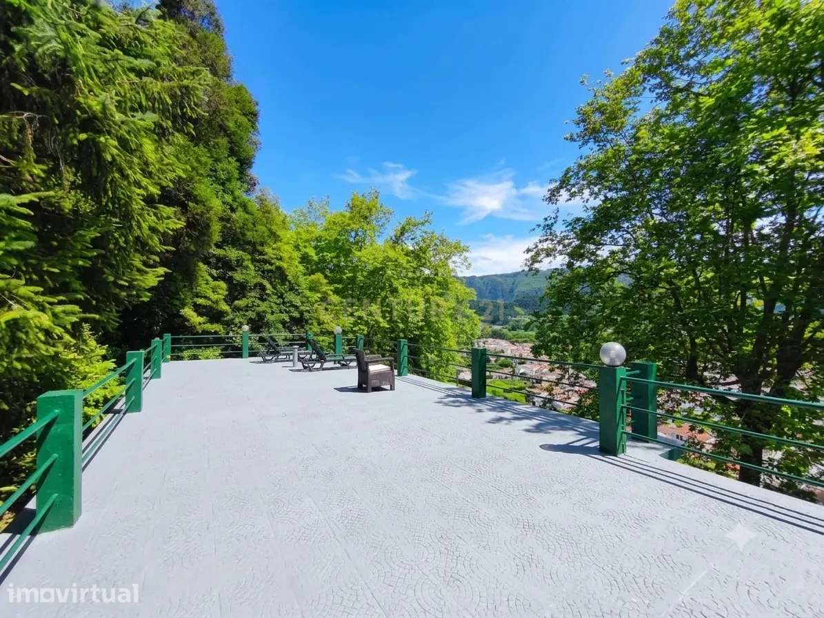 Moradia T2 com Vista Panorâmica sobre as Furnas | Excelente Oportunida - Grande imagem: 4/23