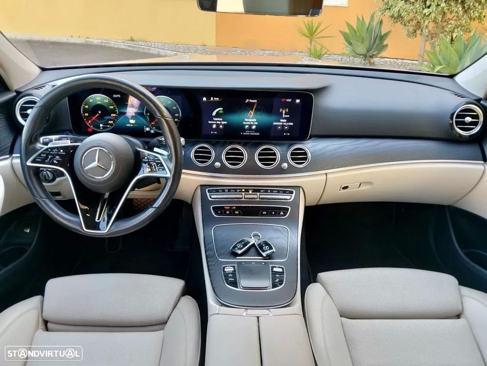 Mercedes-Benz E 300 de Avantgarde 4Matic - 11