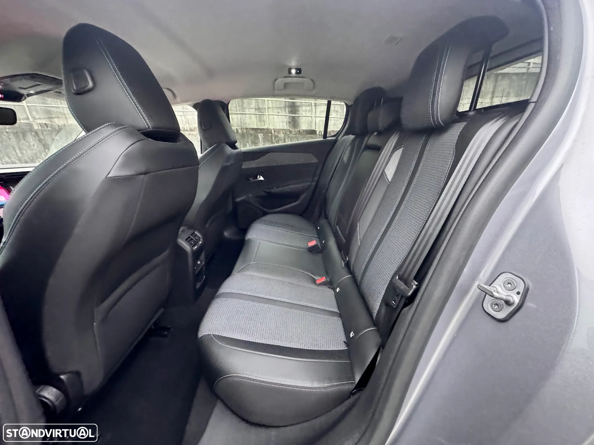 Peugeot 308 1.2 PureTech Allure Pack - 28