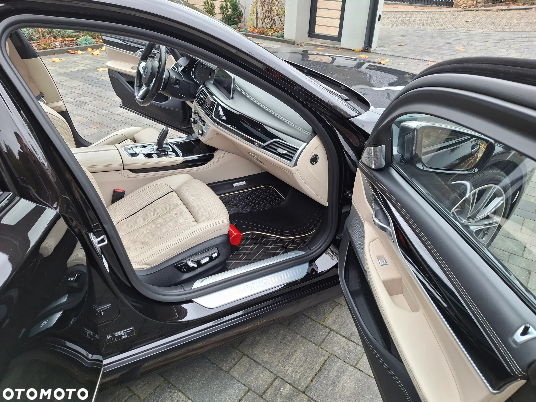 BMW Seria 7 M760Li xDrive - 13