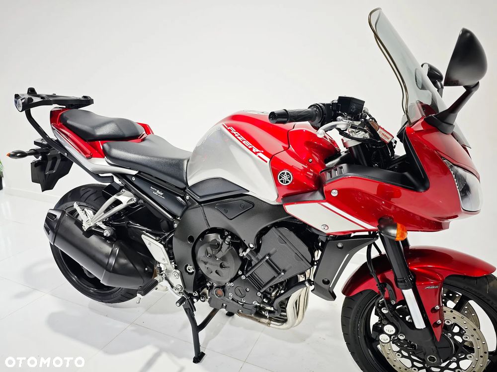 Yamaha FZ - 8