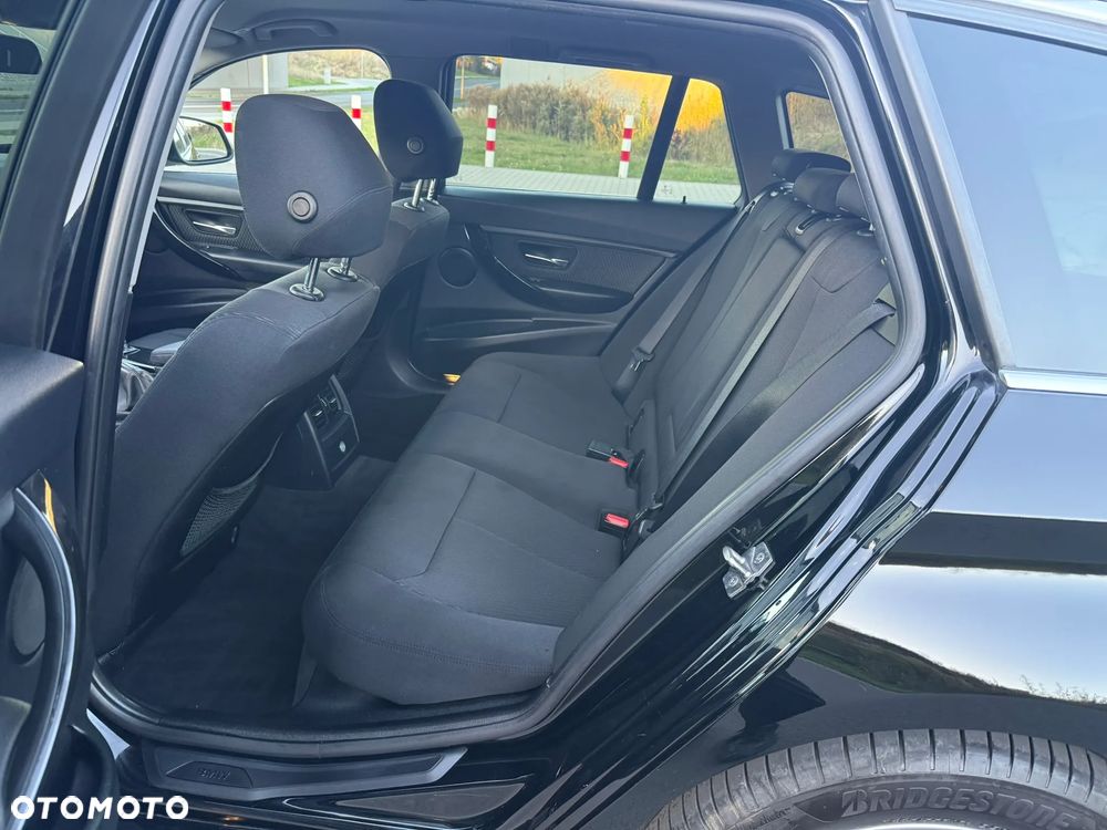 BMW Seria 3 320d - 9