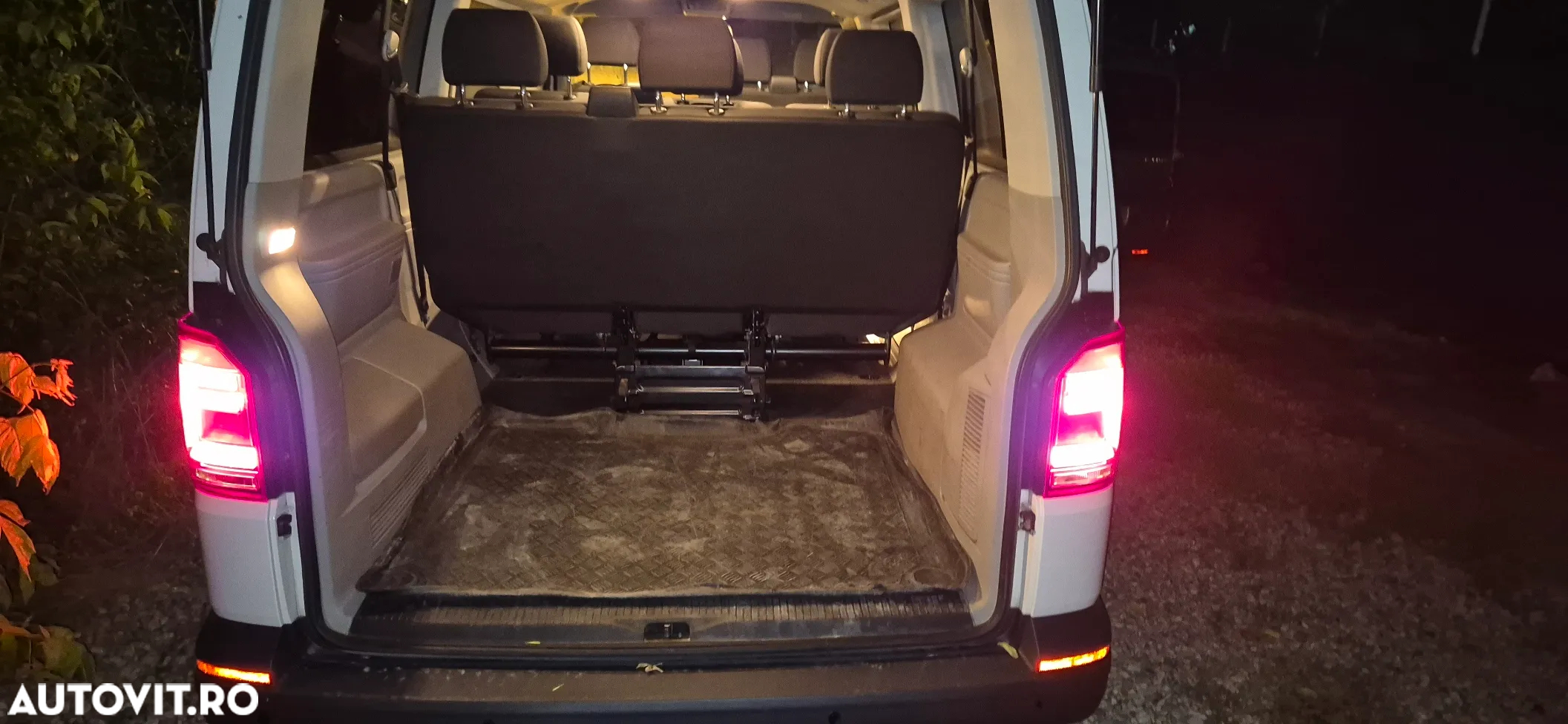Volkswagen Caravelle T6 2.0 TDI LR Comfortline - 13
